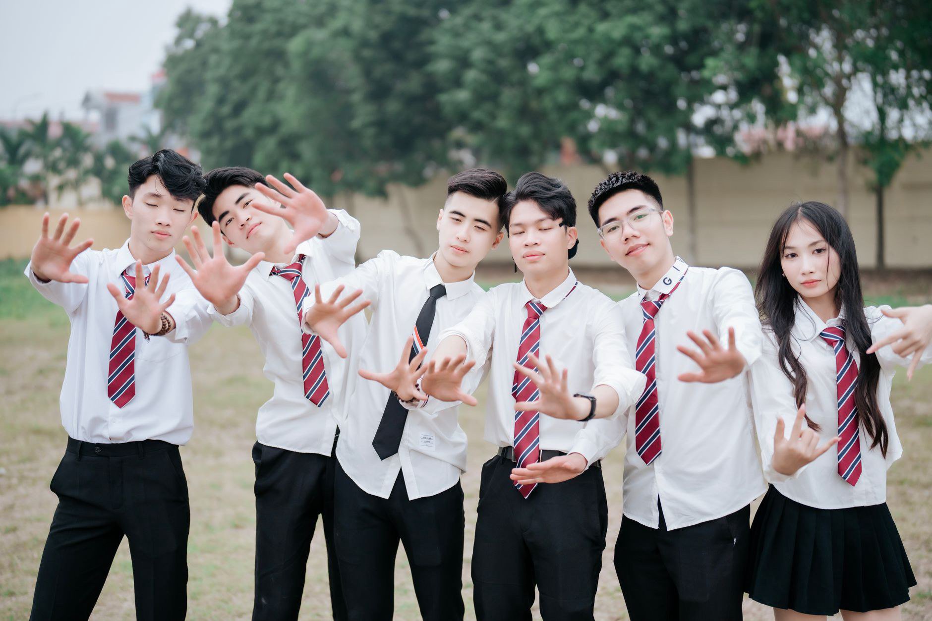 So Sánh Mô Hình Học Nhóm Và Học Cá Nhân: Sinh Viên Nên Chọn Gì? So Sánh Mô Hình Học Nhóm Và Học Cá Nhân: Sinh Viên Nên Chọn Gì?