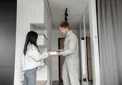Đồng Phục Nam Nữ Công Sở Cho Nhân Viên Tư Vấn Tuyển Sinh